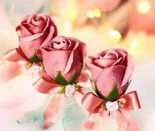 七绝·“三八”妇女节 (三首)