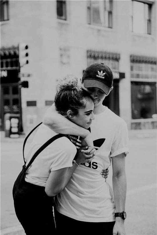 手指关节痛是什么原因？十个小动作，轻松舒缓手关节疼痛