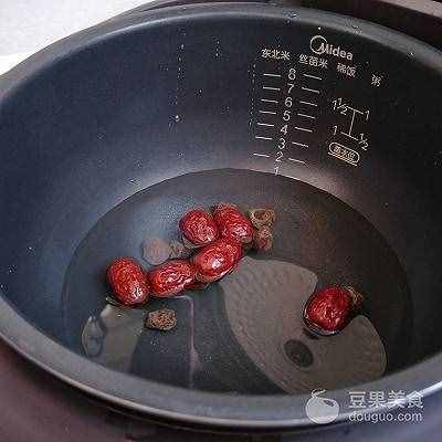 桂圆红枣茶的做法