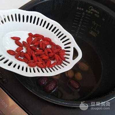 桂圆红枣茶的做法