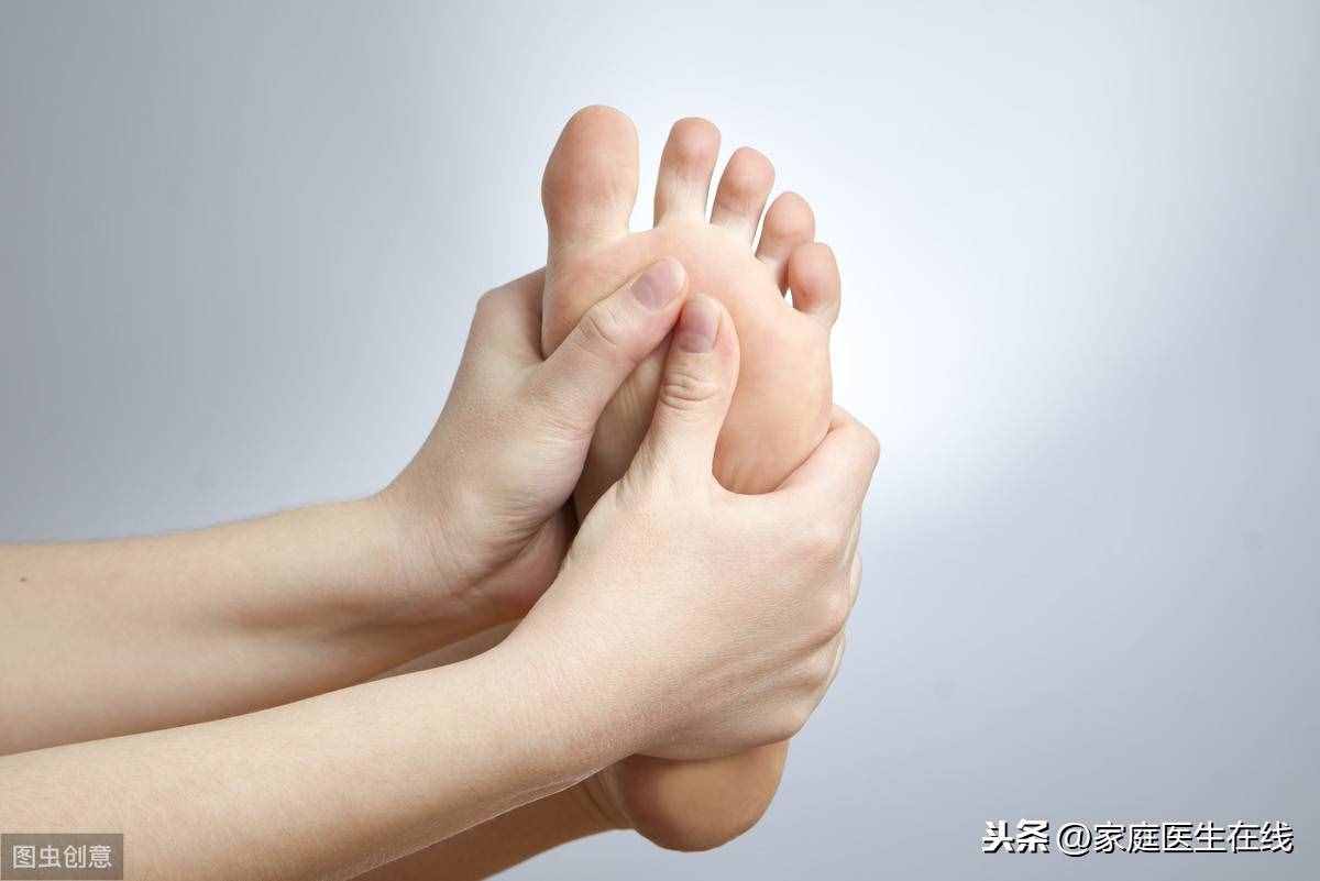 不是手麻就是脚麻?频繁出现手脚发麻,4个疾病在“盯着”你