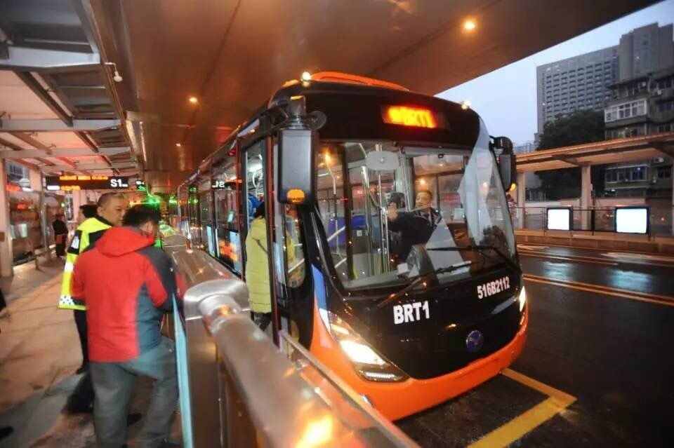 有一种别人家的公交,叫快速公交