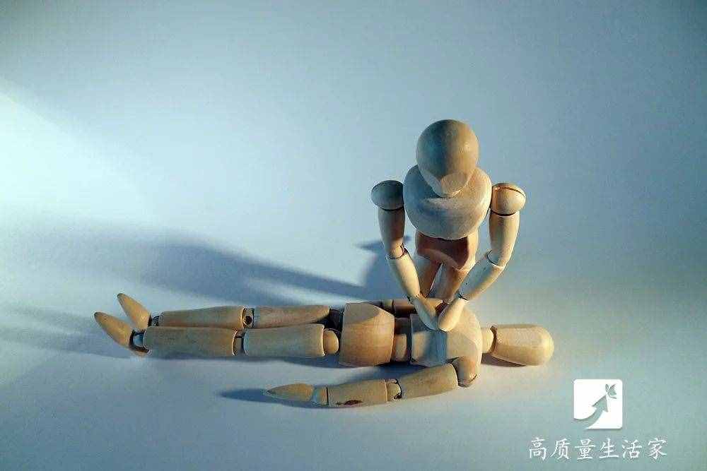 收藏!突发心梗如何急救?记住这“保命4法”,关键时刻能救命