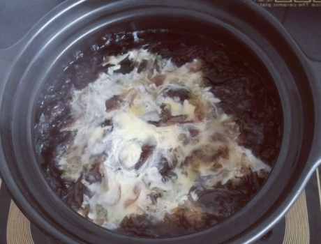 做紫菜蛋花汤有窍门,记住3点技巧,汤鲜香无腥味,蛋花还好看