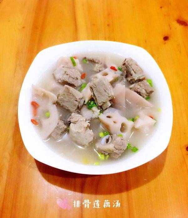 排骨莲藕排骨汤的做法