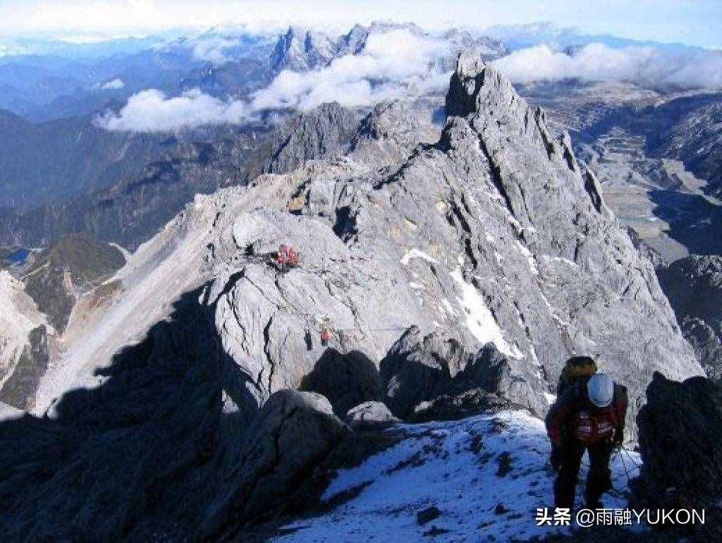 全球最高岛上山峰：高4884米大洋洲第一，一年产33吨黄金90吨白银