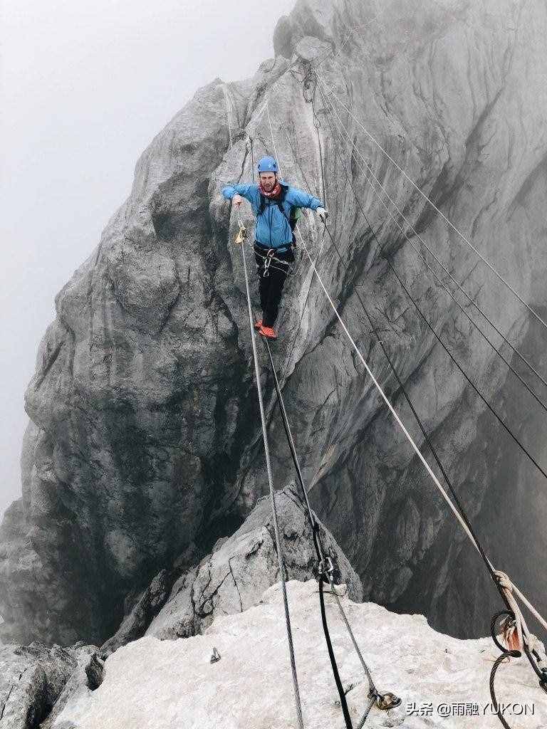 全球最高岛上山峰：高4884米大洋洲第一，一年产33吨黄金90吨白银