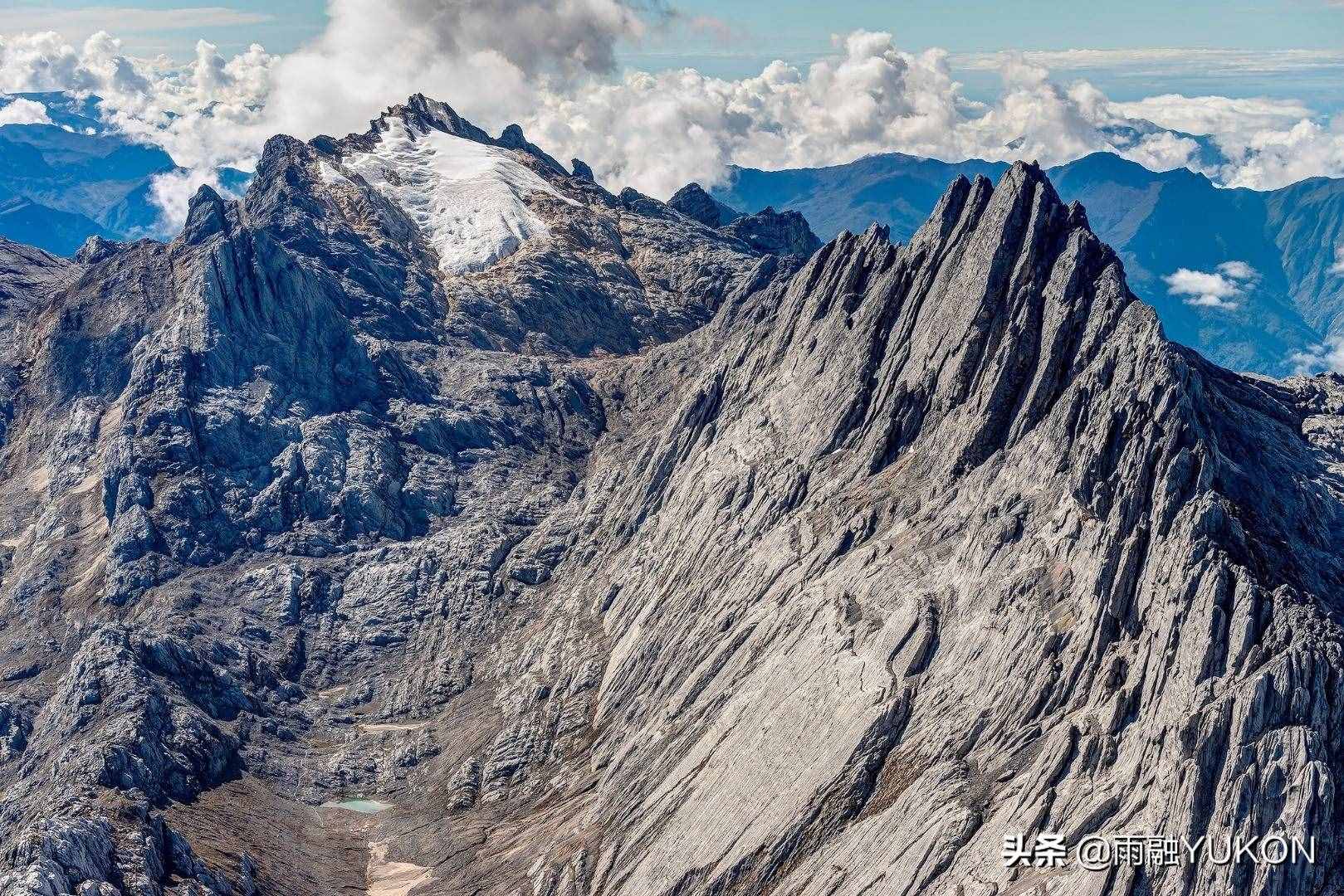 全球最高岛上山峰：高4884米大洋洲第一，一年产33吨黄金90吨白银