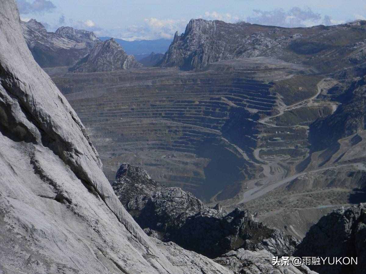 全球最高岛上山峰：高4884米大洋洲第一，一年产33吨黄金90吨白银