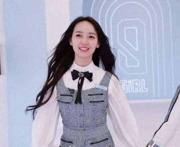北电18级表演系聚会照曝光,宋祖儿站c位,与秦牛正威是同学