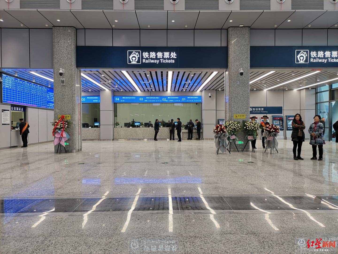 “绿巨人”发车啦！攀枝花至昆明首趟动车开行 乘客：买到站票也高兴
