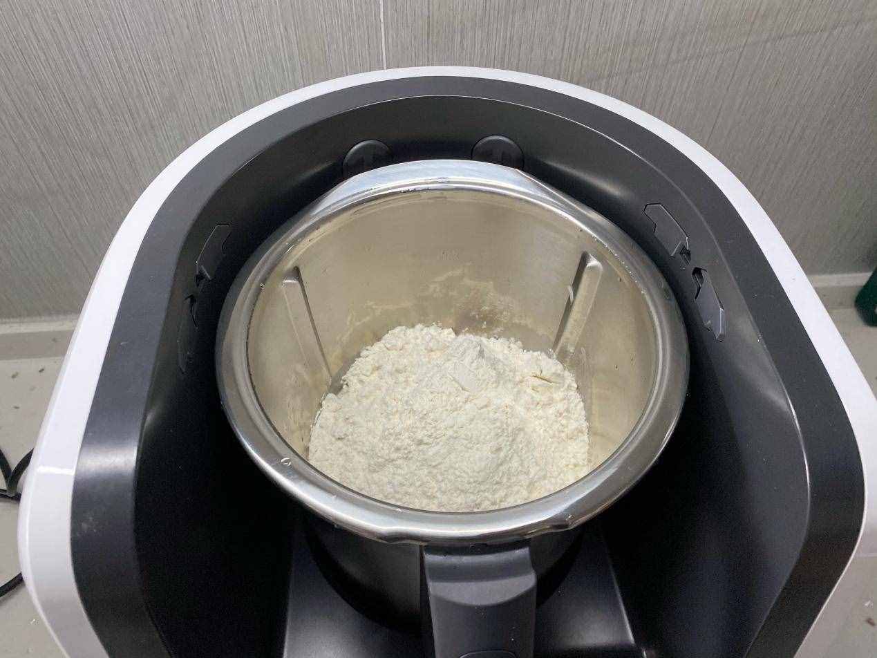 家常白菜猪肉馅饺子，皮薄馅大，咬一口鲜美多汁，太好吃了