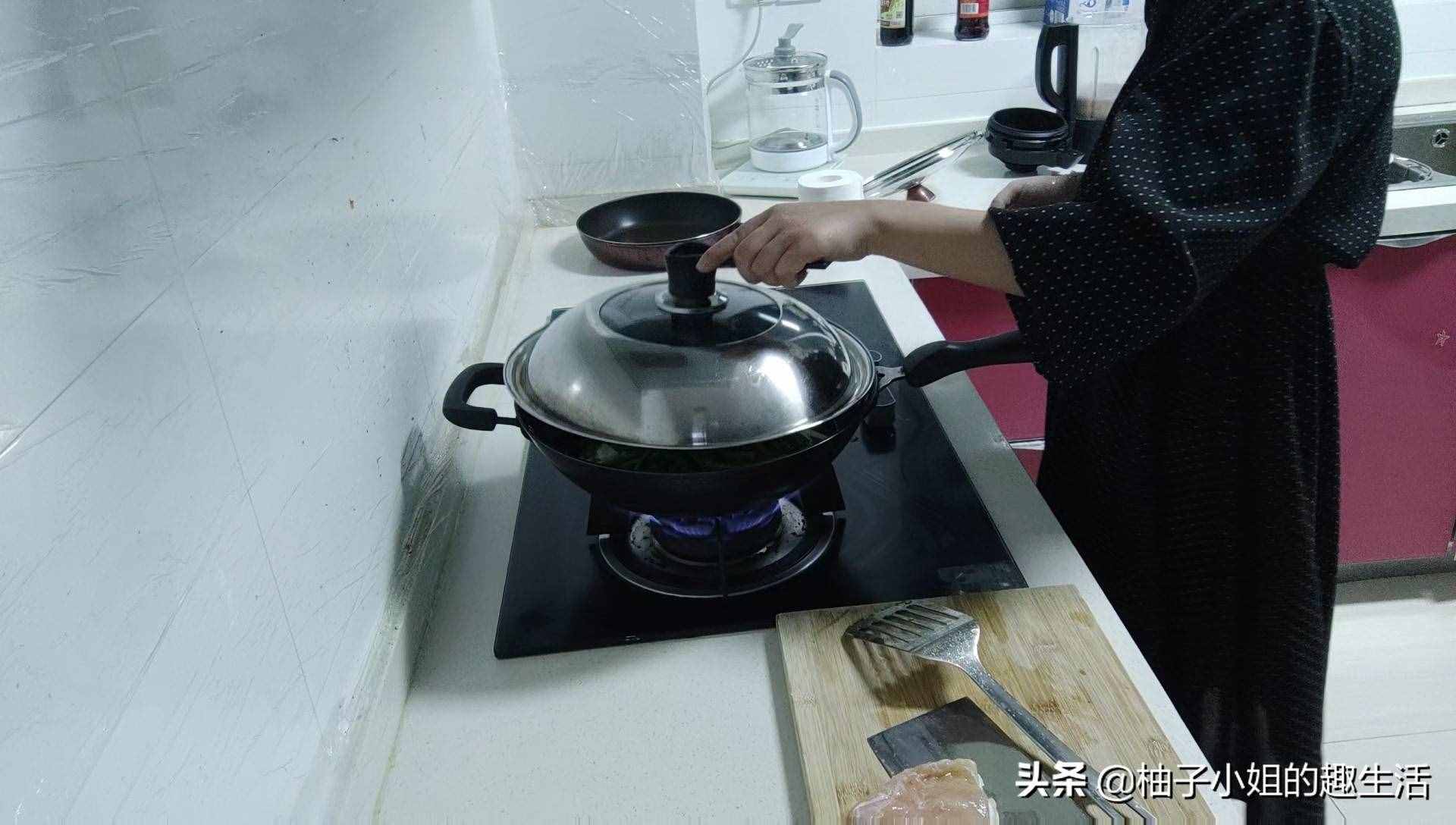 好吃的土豆炖豆角，仅仅只需要土豆和豆角，想吃就快来跟我一起做