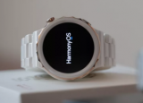 华为WatchGT3Pro陶瓷版戴在手腕上感觉前所未有的酷