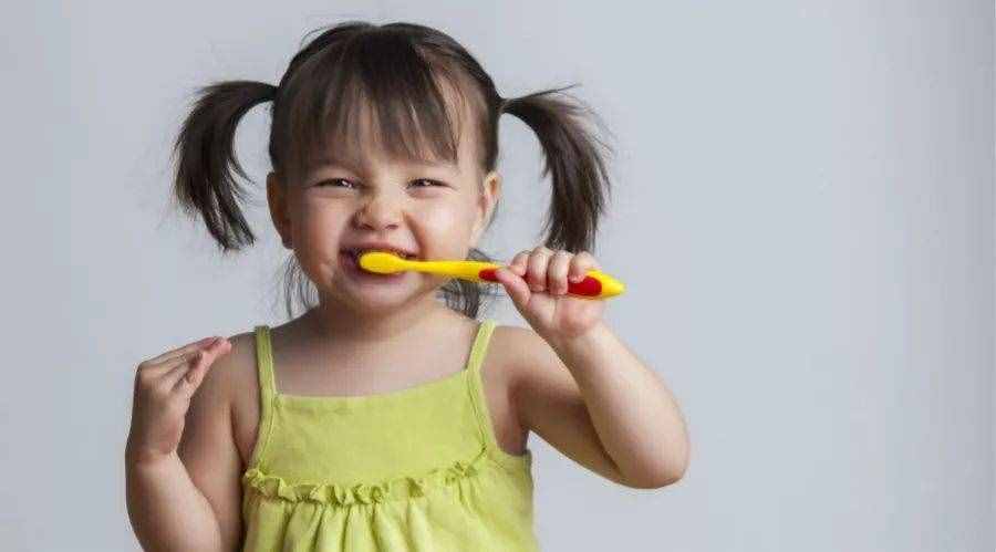 人人都会遇到的口臭，3 招就能打败它