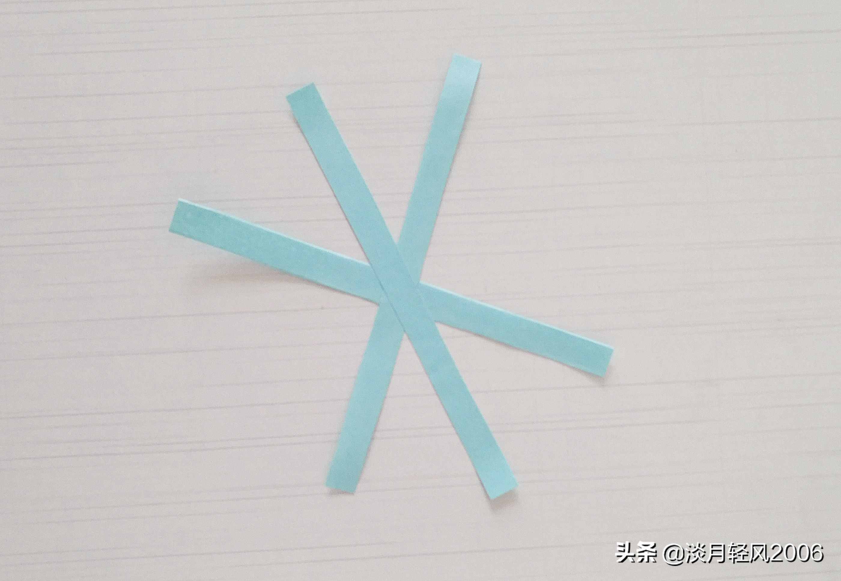 幼儿园手工，三八节快到了，做个好看的贺卡送给老师吧，有教程