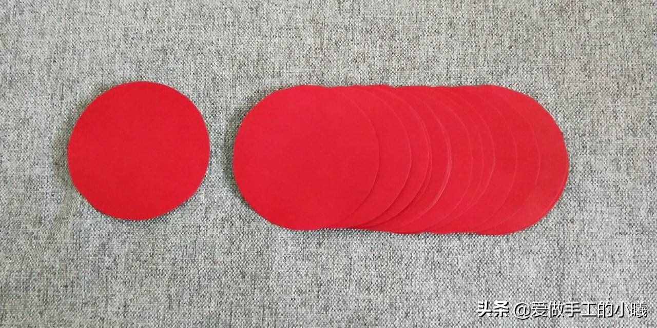 快过年了，用彩纸做个红红火火的灯笼吧，灯笼折纸图解