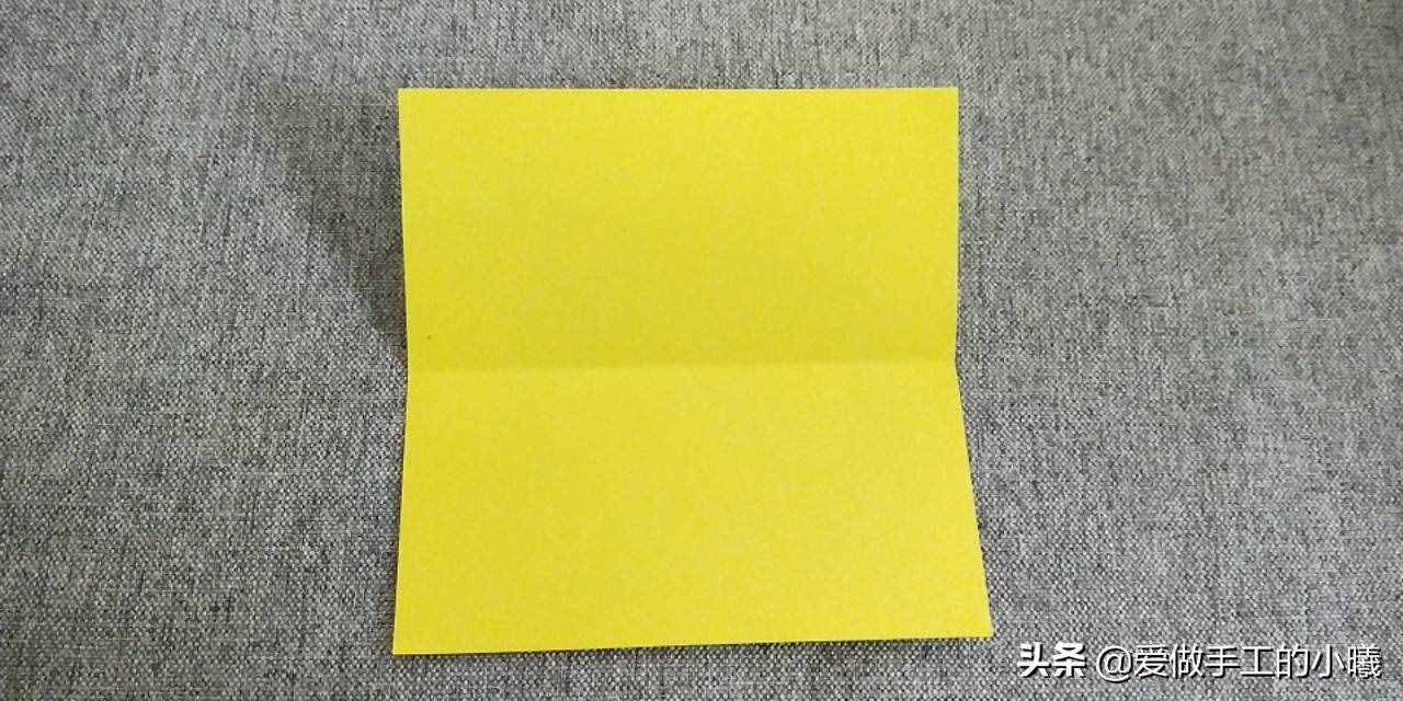 快过年了，用彩纸做个红红火火的灯笼吧，灯笼折纸图解