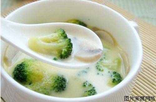 适合1岁宝宝吃的7款辅食，营养丰富种类多，宝宝爱吃，妈妈放心