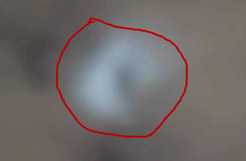 中秋节前太原天空出现异象，不明发光体一直在游荡，像似一条龙？