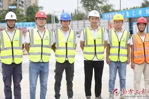 五颜六色的安全帽，背后有这些奥秘