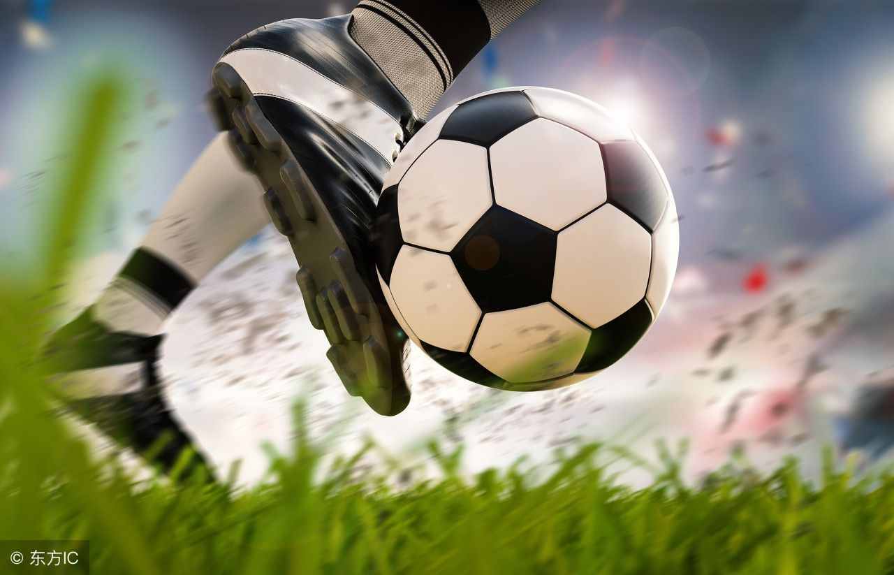足球叫soccer还是football？