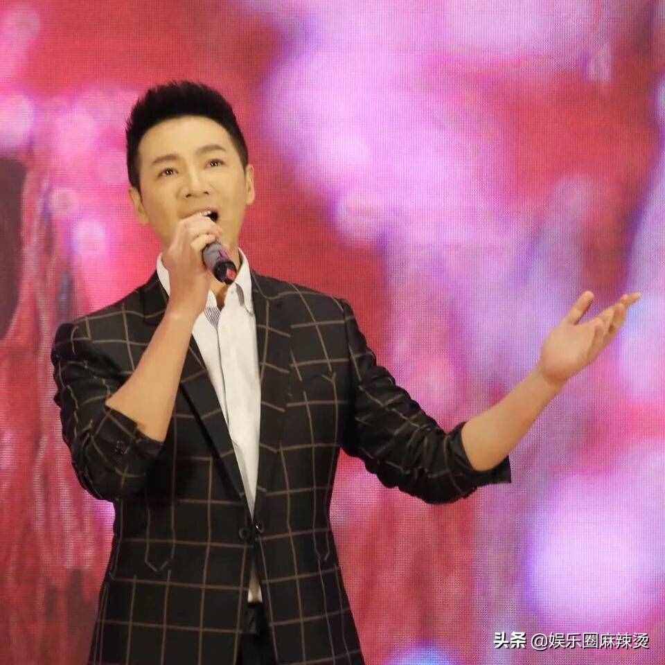 梁永斌“整容”了吗？时隔多年再度跟柯蓝同框，如今颜值判若两人