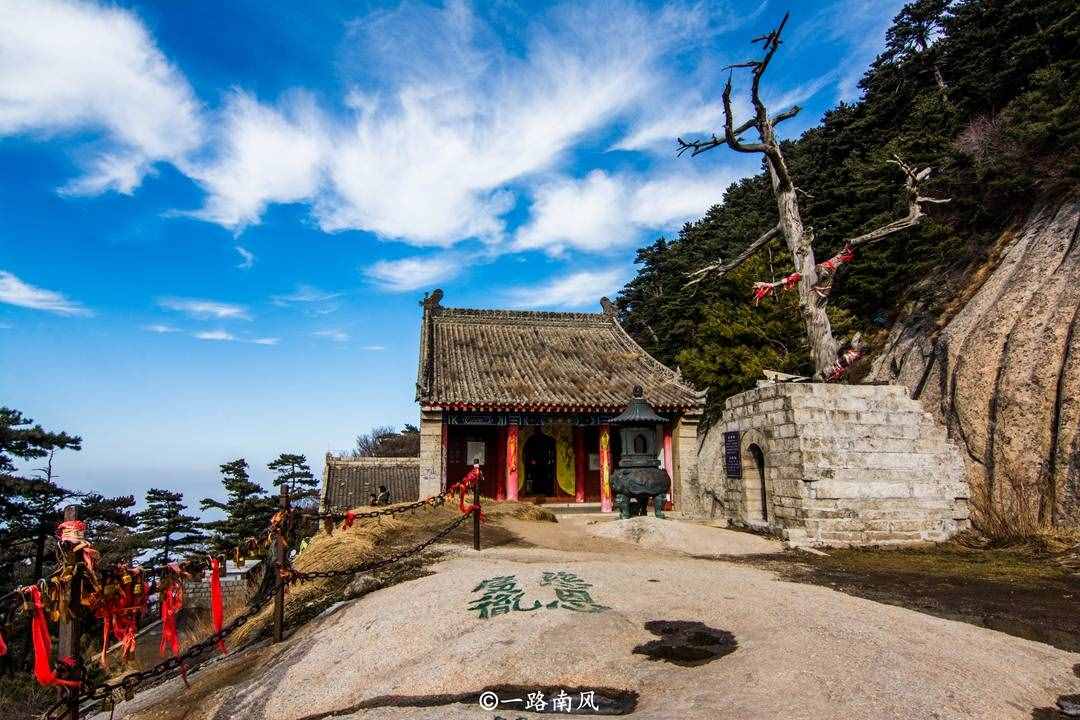 华山风景区在西安吗？很多游客第一时间答错，登山曾被称为走绝路
