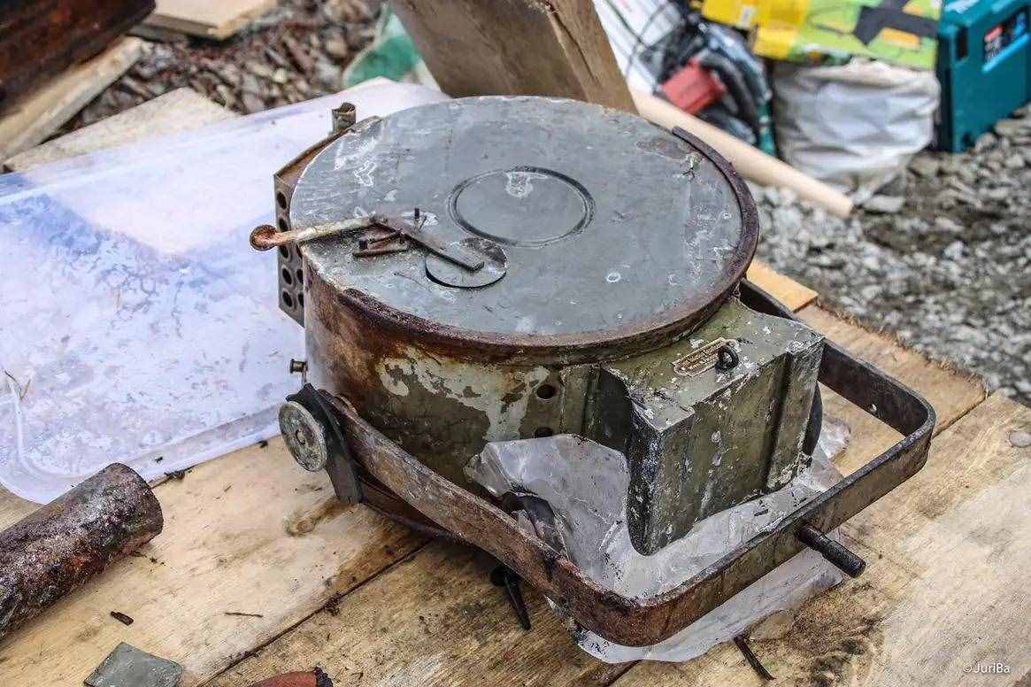 当阿尔卑斯山中的冰融化时，一个100岁士兵的藏身之处就出来了