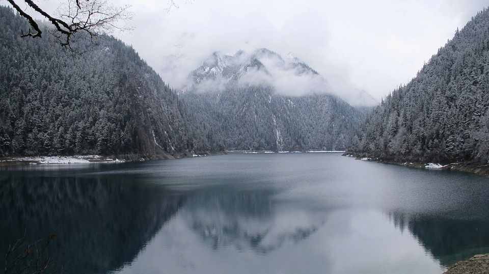 什么时候去九寨沟旅游最好？带你轻松了解九寨沟四季美景！