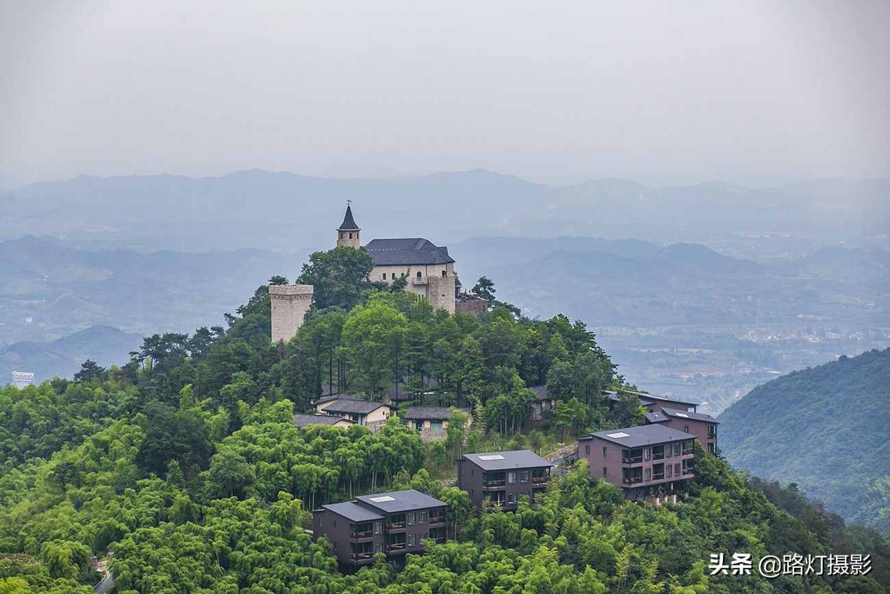 夏天去哪里旅游避暑？这5个地方清爽宜人美景如画，凉快又好玩