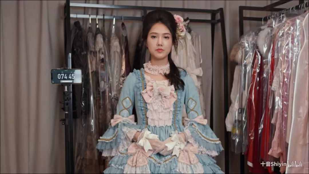 “Lolita”文化，已经撕到了抖音战场