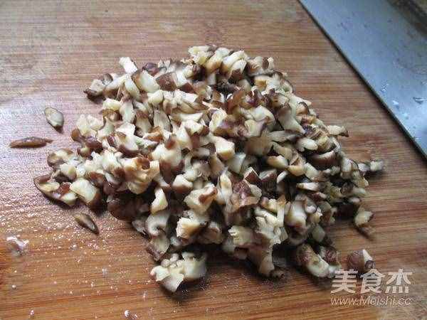 香菇肉馅饺子的步骤