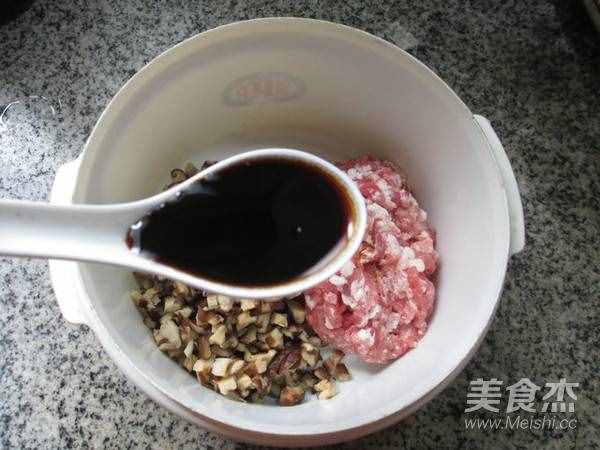 香菇肉馅饺子的步骤