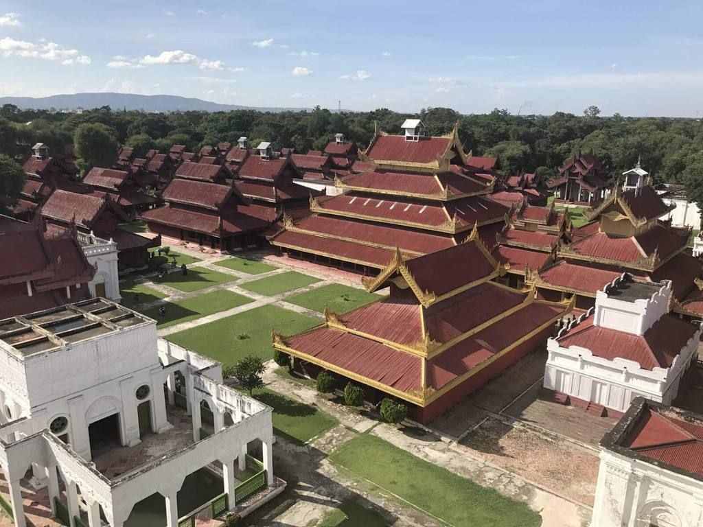 全球最大的宫殿，总面积达到了400万平方米，是中国故宫的5倍