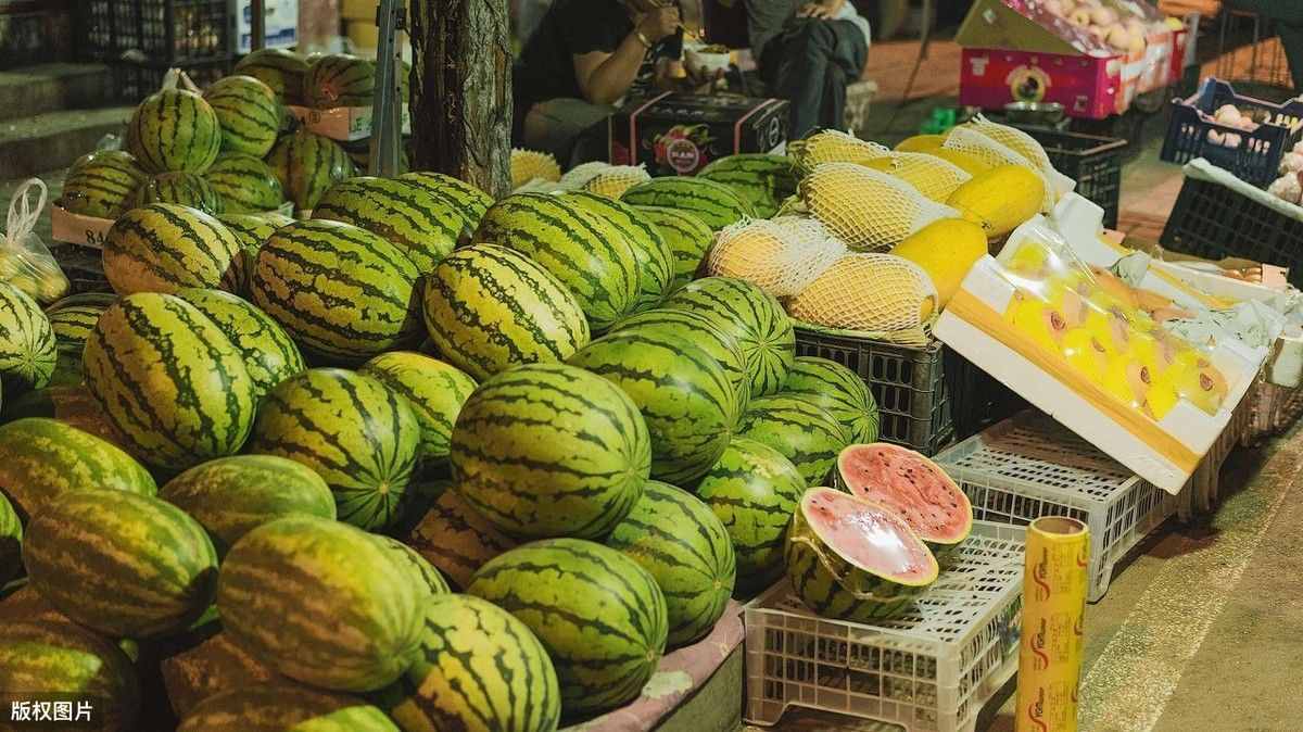 我要去摆地摊了