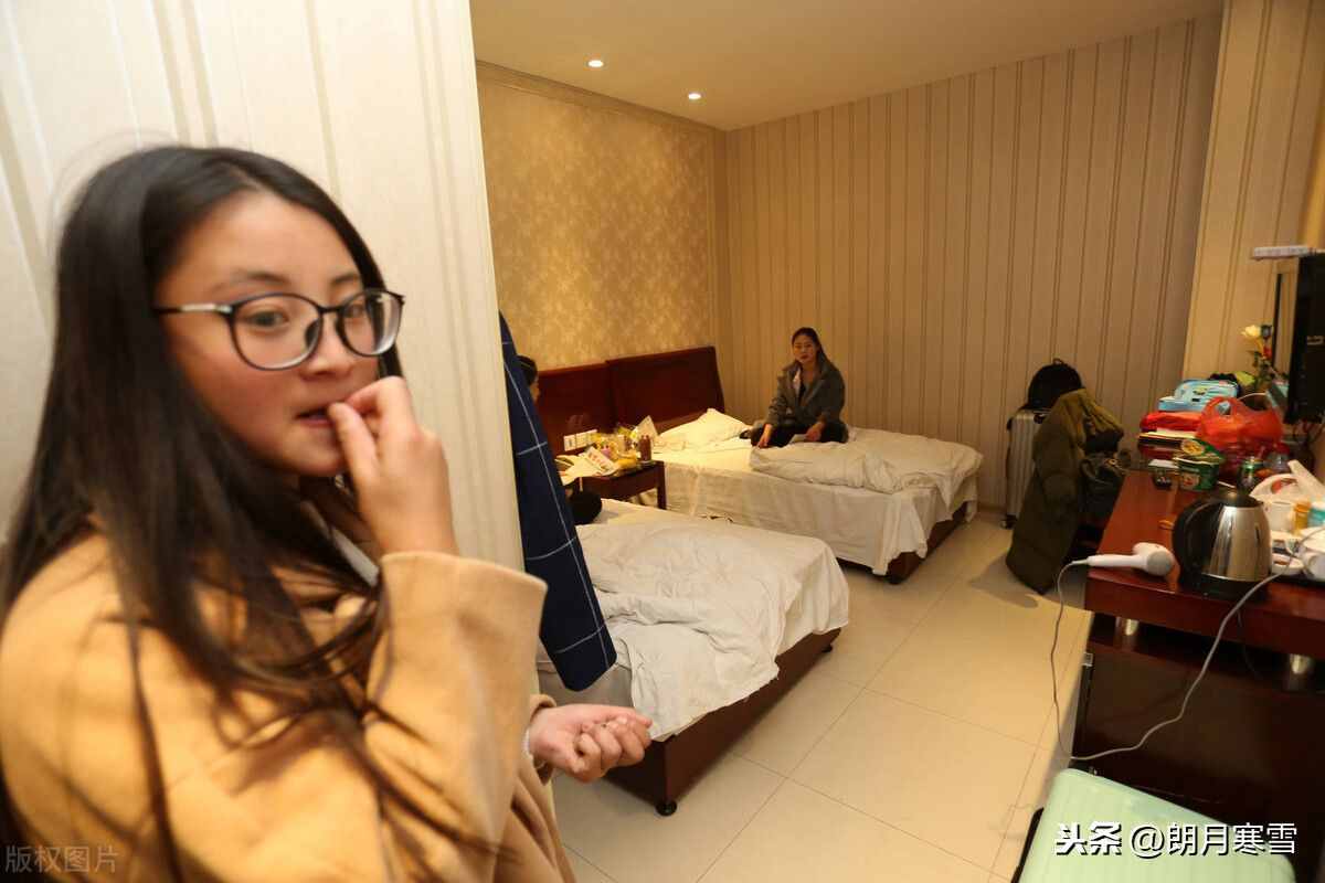 校园的阴盛阳衰，女生学会打群架，如何出招？看看这篇文章