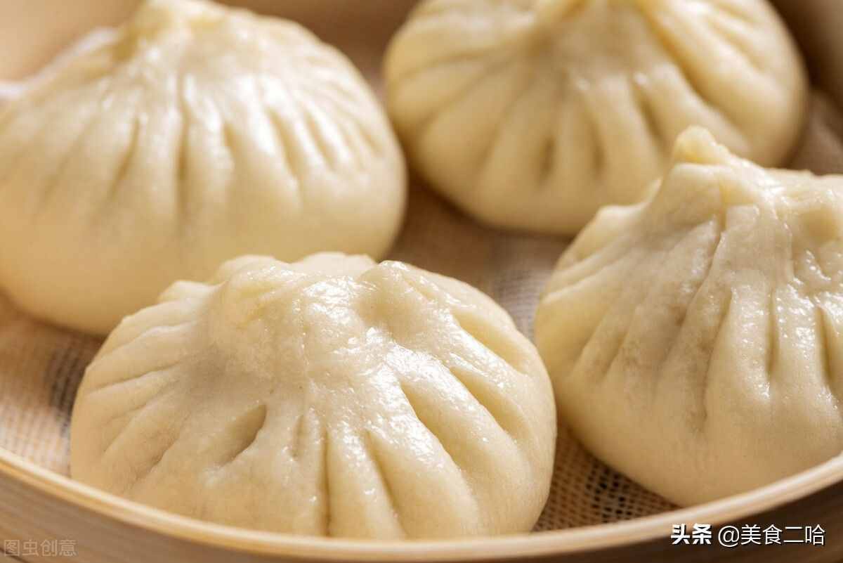 包子怎么才能白亮松软？原来饭店都这么做，凉了不硬，真正水光肌