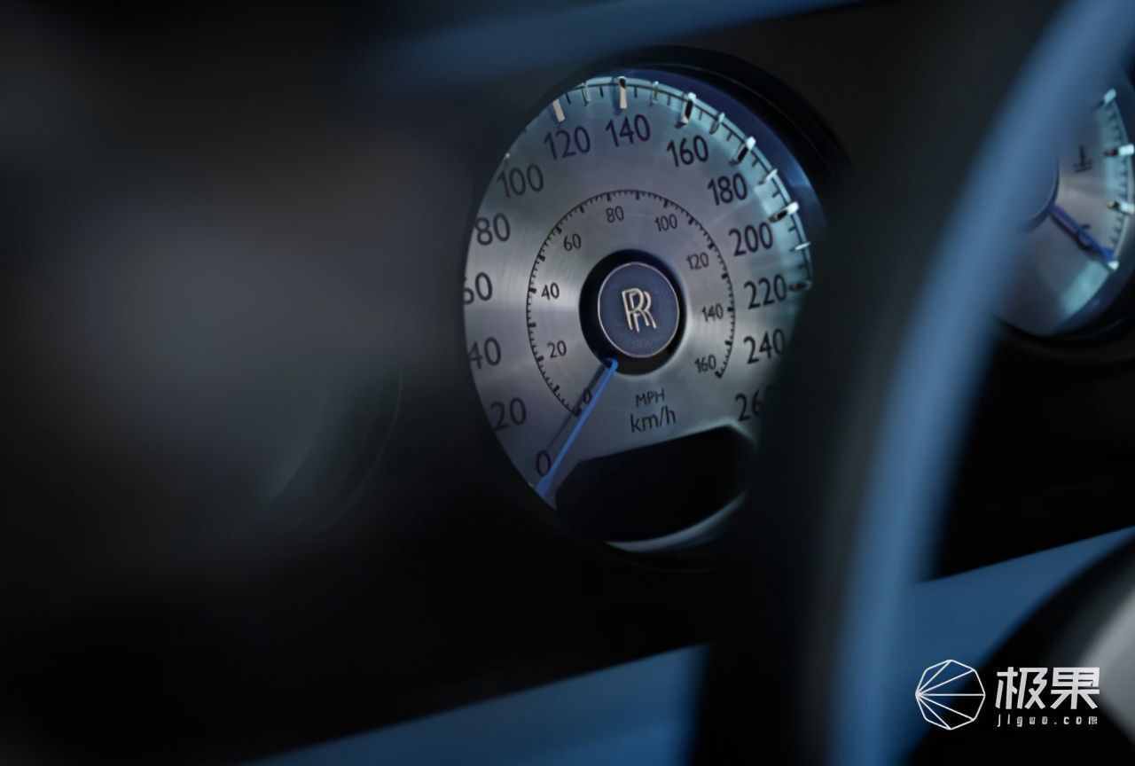 劳斯莱斯造「史上最贵豪车」！陆地游艇卖8亿，全球仅3台