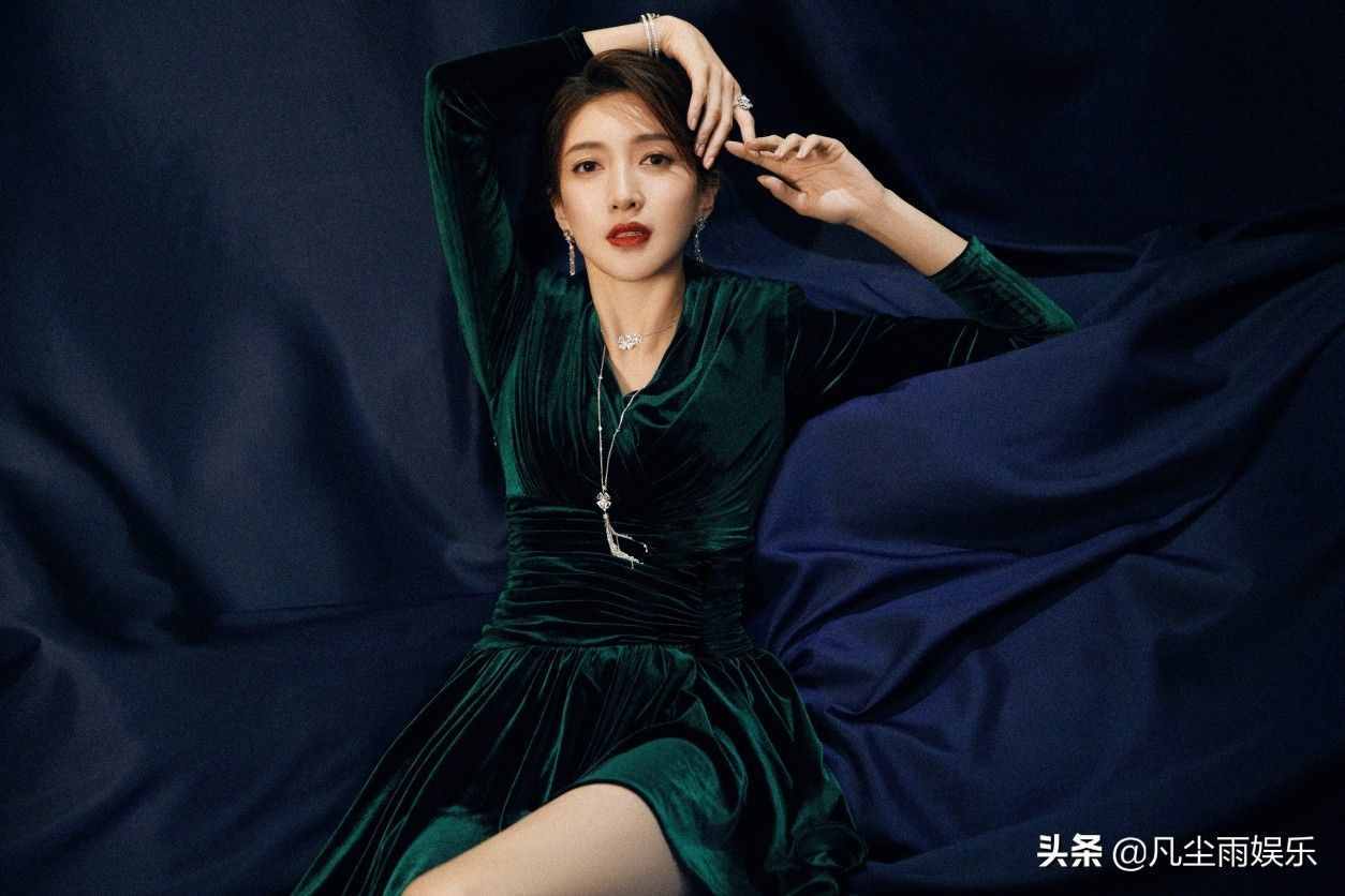 胡歌刘亦菲要官宣？两人深夜隔空互动，其实郭德纲早已看穿一切