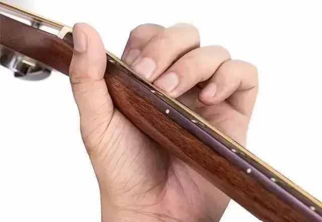 吉他：高清基础和弦指法教程图
