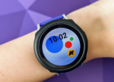 谷歌智能助理终于为三星GalaxyWatch4智能手表推出了
