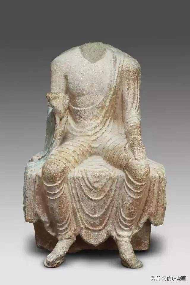 乌兹别克斯坦人曹仲达，所绘佛像曹衣出水，与吴道子并称画史