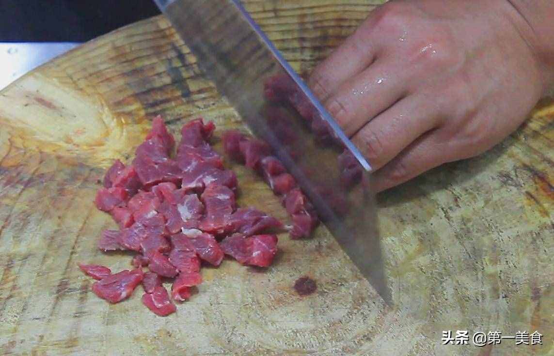 罗宋汤怎样做简单好喝，厨师长分享这几招，汤汁酸甜开胃