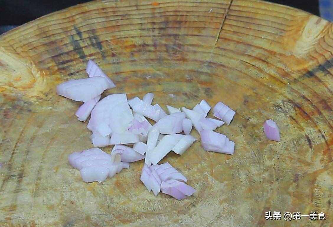 罗宋汤怎样做简单好喝，厨师长分享这几招，汤汁酸甜开胃