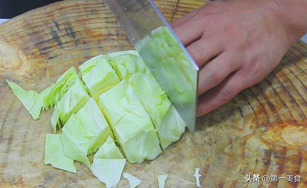 罗宋汤怎样做简单好喝，厨师长分享这几招，汤汁酸甜开胃