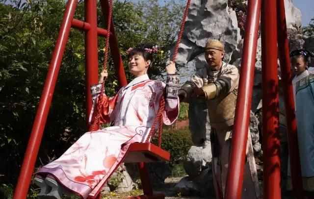 再刷《甄嬛传》：3首宋词见证娘娘的爱情全过程，从初见到相思