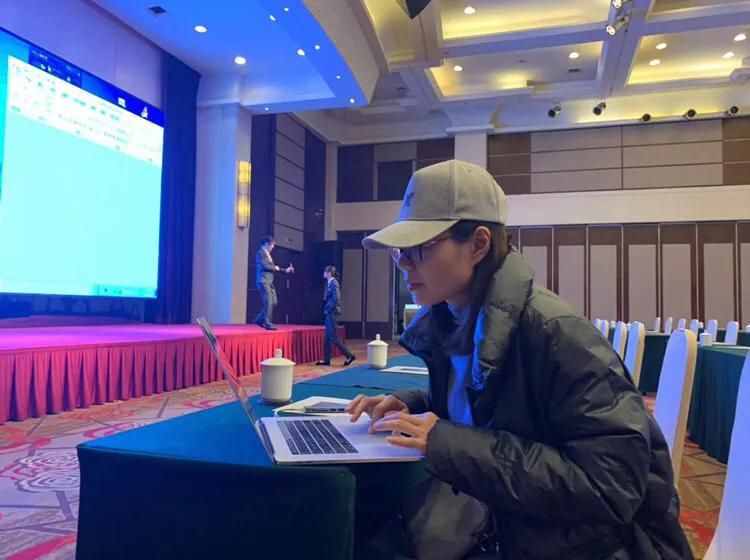 全职妈妈们，再忙再累，也要记得学习