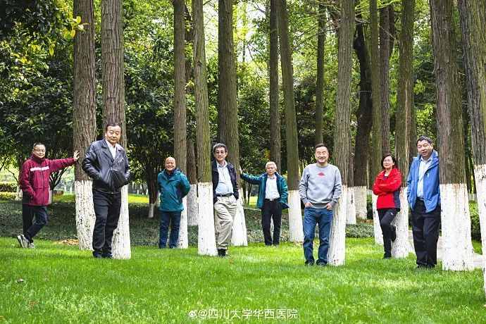 “重症八仙”图刷屏，他们还在武汉坚守