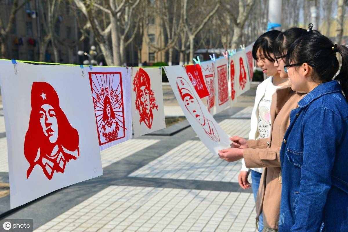 适合高中生阅读的精短美文《弘扬雷锋精神，建设心灵园》等2篇